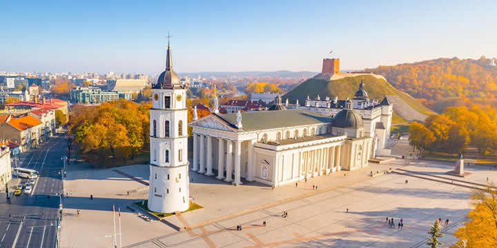 Lietuvas ekskursija Nesteidzīga atpūta Viļņā, pilsēta zelta rudens krāsās, Mundus Travels